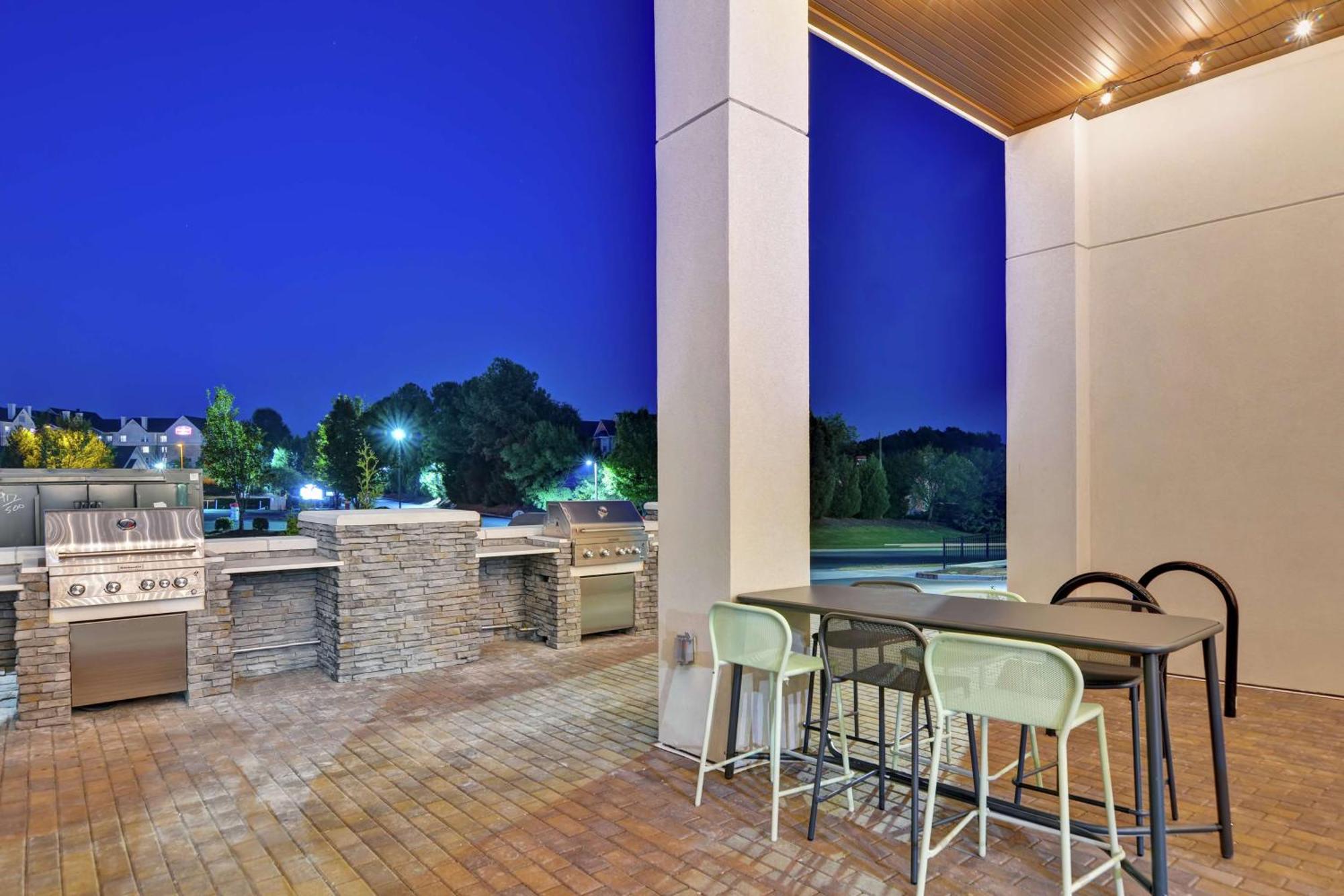 Home2 Suites By Hilton Charlotte Piper Glen Екстер'єр фото